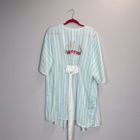 Betsey Johnson Womens Kimono Sleeve Robe Size medium Color-Peri - Picture 2 of 5